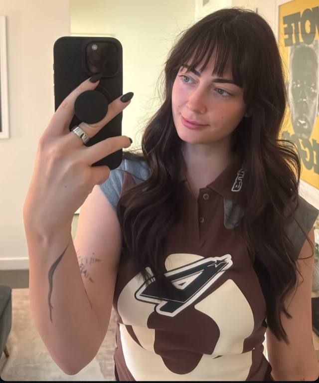 Hook up and I do party - Image 3